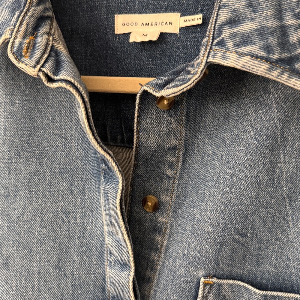 🔥GOOD AMERICAN Cropped Denim Shirt - Picture 5 of 9